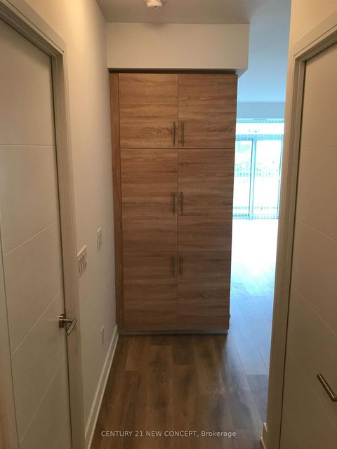 Photo 11 at 823 - 525 Adelaide Street W, Waterfront Communities C1, Toronto
