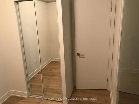 Photo 16 at 823 - 525 Adelaide Street W, Waterfront Communities C1, Toronto
