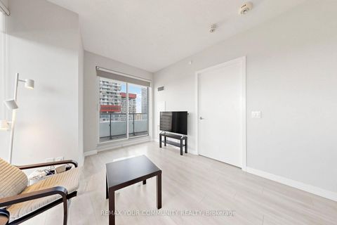 Photo 4 at 2709 - 2221 Yonge Street, Mount Pleasant West, Toronto