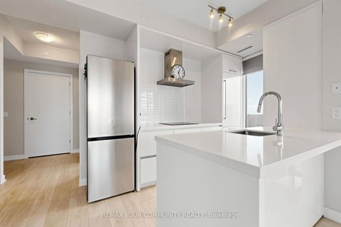 Photo 6 at 2709 - 2221 Yonge Street, Mount Pleasant West, Toronto