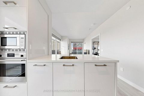Photo 9 at 2709 - 2221 Yonge Street, Mount Pleasant West, Toronto