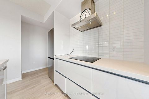 Photo 11 at 2709 - 2221 Yonge Street, Mount Pleasant West, Toronto