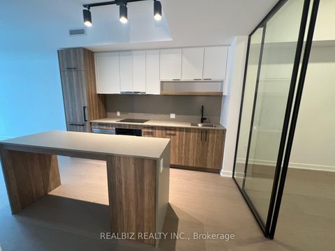 Photo 4 at 823 - 91 Montclair Avenue, Forest Hill South, Toronto