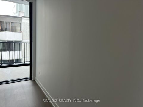 Photo 10 at 823 - 91 Montclair Avenue, Forest Hill South, Toronto
