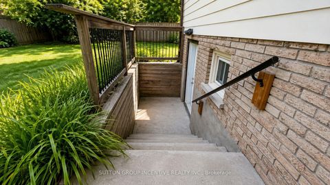 Photo 1 at 35 Davies Crescent, Grove East, Barrie