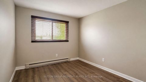 Photo 13 at 35 Davies Crescent, Grove East, Barrie