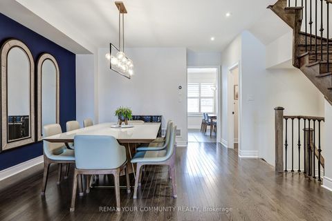 Photo 5 at 22 Lowther Avenue, Oak Ridges, Richmond Hill