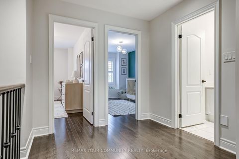 Photo 24 at 22 Lowther Avenue, Oak Ridges, Richmond Hill