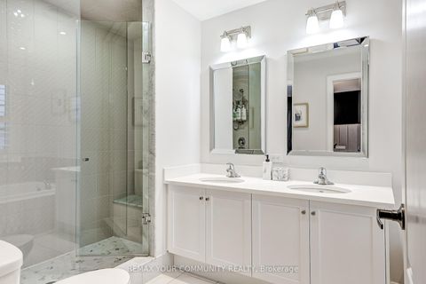 Photo 30 at 22 Lowther Avenue, Oak Ridges, Richmond Hill