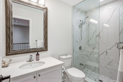 Photo 37 at 22 Lowther Avenue, Oak Ridges, Richmond Hill