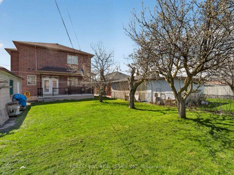 Photo 1 at 114 Regent Road, CFB, Toronto