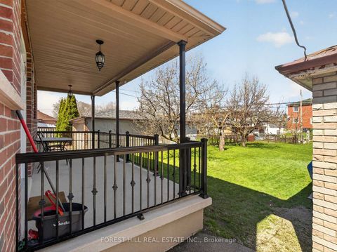Photo 8 at 114 Regent Road, CFB, Toronto