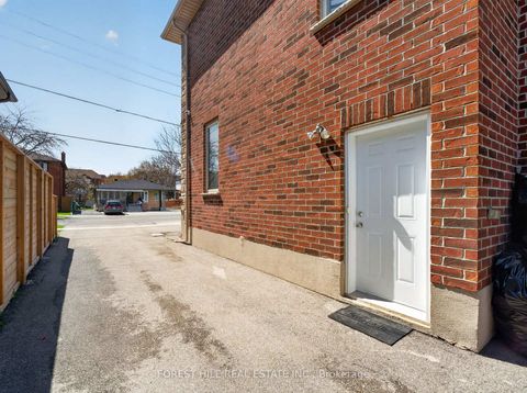 Photo 15 at 114 Regent Road, CFB, Toronto