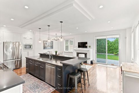 Photo 10 at 32 Jopling Avenue N, City Centre West, Toronto