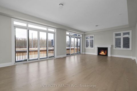 Photo 10 at 8 Heart Lake Circle, King City, King