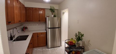 Photo 13 at 1618 - 1 Massey Square, Crescent Town, Toronto
