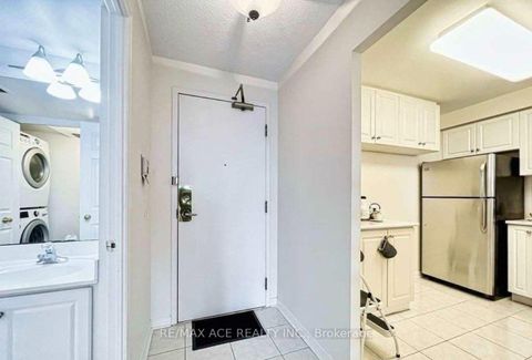 Photo 3 at 1501 - 5001 Finch Avenue E, Agincourt North, Toronto