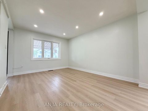 Photo 4 at 77 Nash Drive, CFB, Toronto
