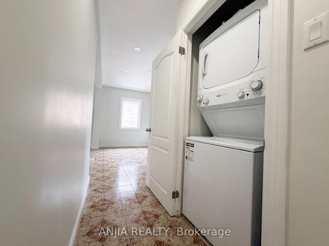Photo 10 at 77 Nash Drive, CFB, Toronto