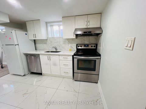 Photo 12 at 77 Nash Drive, CFB, Toronto