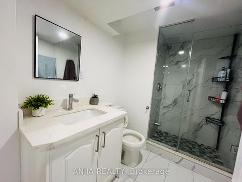 Photo 15 at 77 Nash Drive, CFB, Toronto