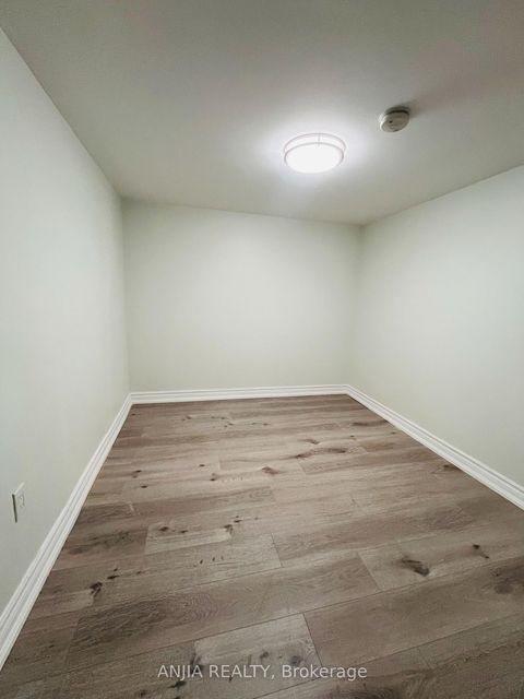 Photo 17 at 77 Nash Drive, CFB, Toronto