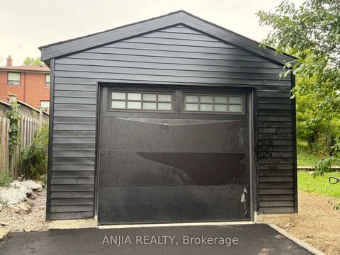 Photo 20 at 77 Nash Drive, CFB, Toronto