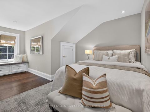 Photo 31 at 107 Stratford Crescent, York Mills, Toronto