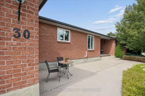 Photo 2 at 30 Potters Lane, Rural Clarington, Clarington