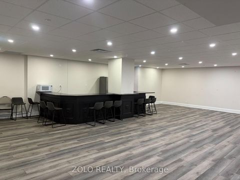 Photo 8 at 407 - 2737 Keele Street, CFB, Toronto