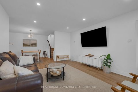 Photo 8 at 15 Buchanan Street, Grove East, Barrie
