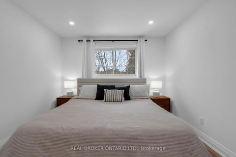 Photo 19 at 15 Buchanan Street, Grove East, Barrie