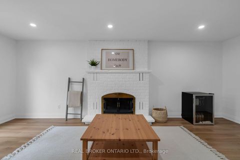 Photo 31 at 15 Buchanan Street, Grove East, Barrie