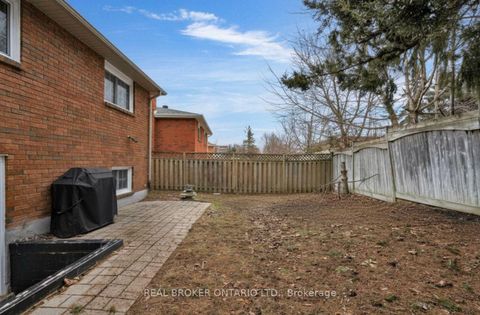 Photo 43 at 15 Buchanan Street, Grove East, Barrie