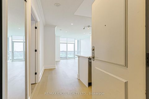 Photo 8 at PH 18 - 25 Greenview Avenue, Newtonbrook West, Toronto