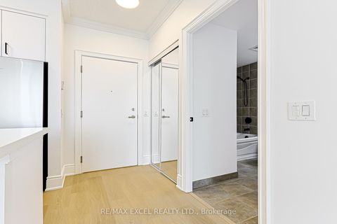 Photo 9 at PH 18 - 25 Greenview Avenue, Newtonbrook West, Toronto