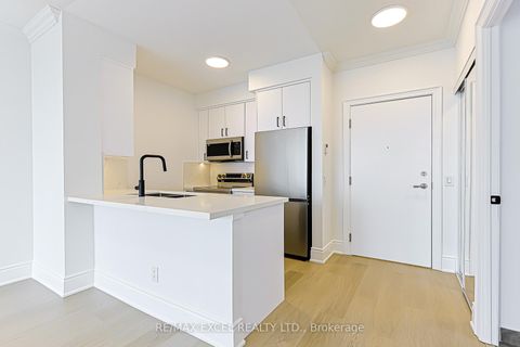 Photo 10 at PH 18 - 25 Greenview Avenue, Newtonbrook West, Toronto
