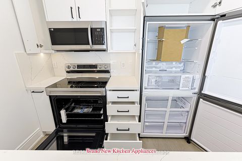 Photo 14 at PH 18 - 25 Greenview Avenue, Newtonbrook West, Toronto
