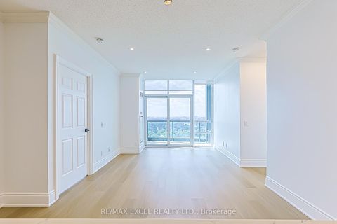 Photo 18 at PH 18 - 25 Greenview Avenue, Newtonbrook West, Toronto