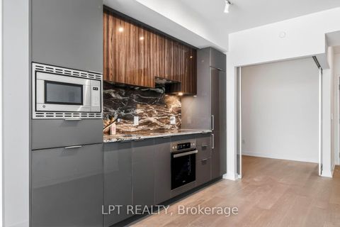 Photo 10 at 536 - 20 O'Neill Road, Don Mills, Toronto