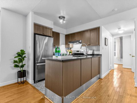 Photo 10 at 510 - 43 Eglinton Avenue E, Mount Pleasant West, Toronto