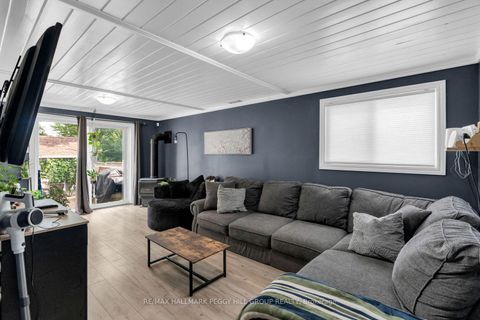 Photo 3 at 211 Hickling Trail, Grove East, Barrie