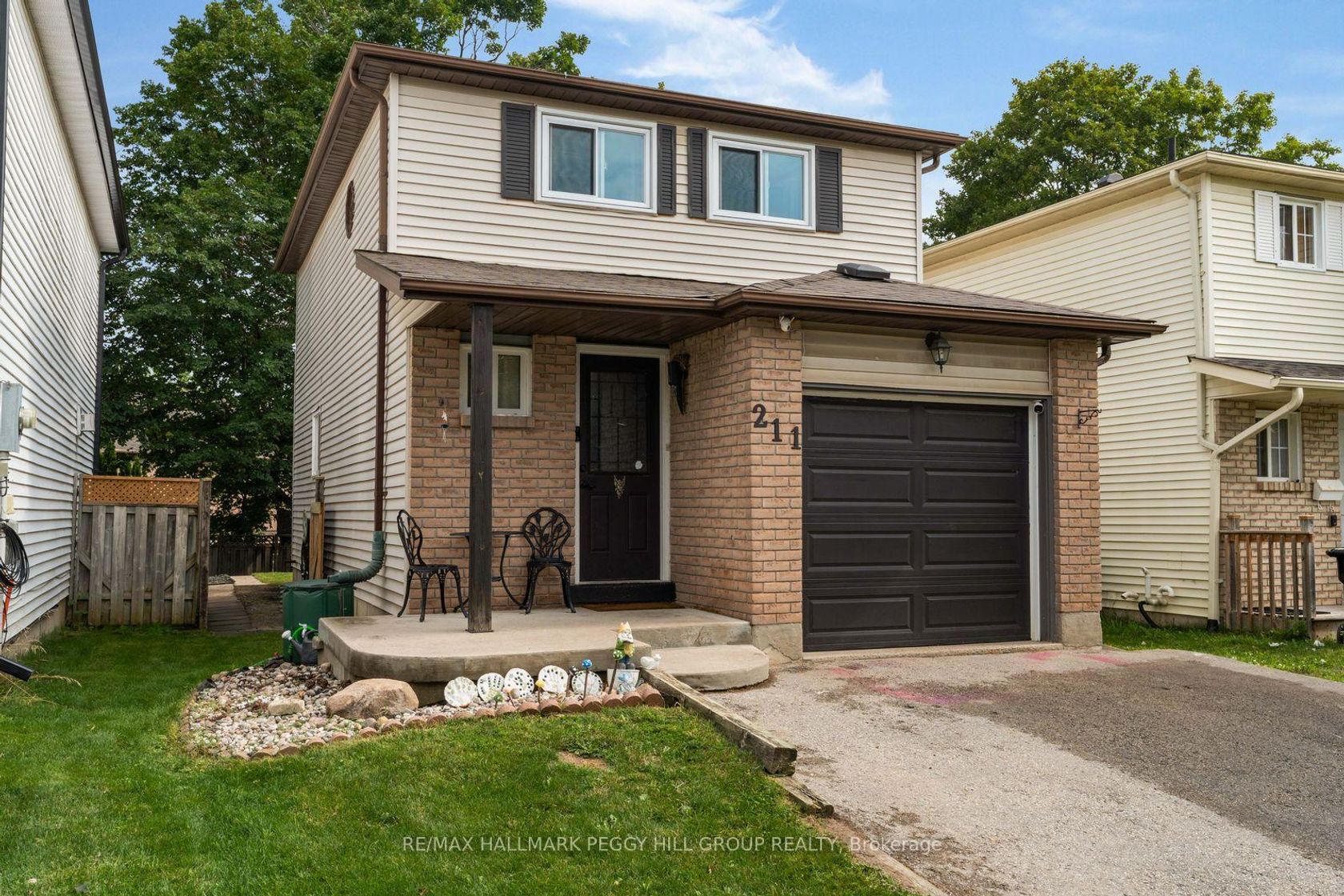 211 Hickling Trail, Grove East, Barrie photo number 2
