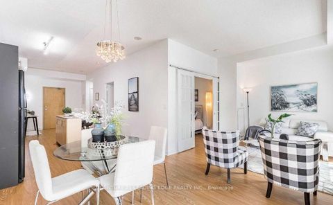 Photo 3 at 203 - 350 Wellington Street W, Waterfront Communities C1, Toronto