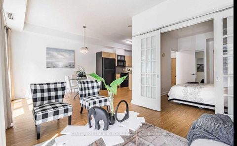 Photo 11 at 203 - 350 Wellington Street W, Waterfront Communities C1, Toronto