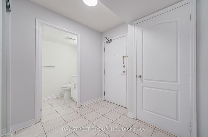 Photo 8 at 1505 - 8 Rean Drive, Bayview Village, Toronto