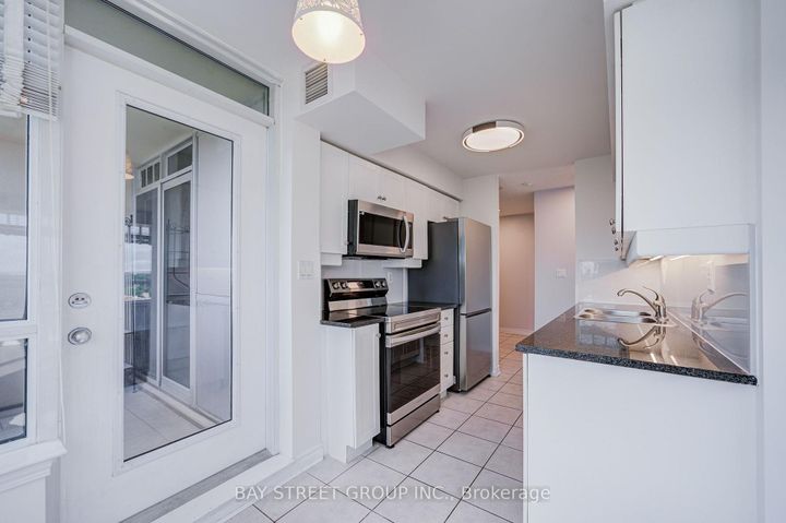 Photo 16 at 1505 - 8 Rean Drive, Bayview Village, Toronto
