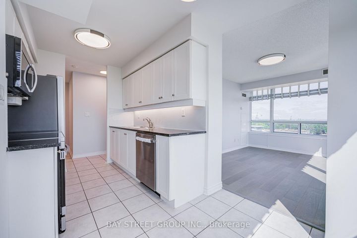 Photo 17 at 1505 - 8 Rean Drive, Bayview Village, Toronto