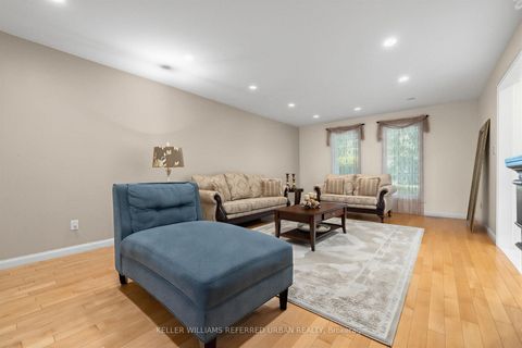Photo 6 at 7 Chipstead Road, Don Mills, Toronto