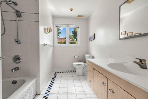 Photo 26 at 7 Chipstead Road, Don Mills, Toronto